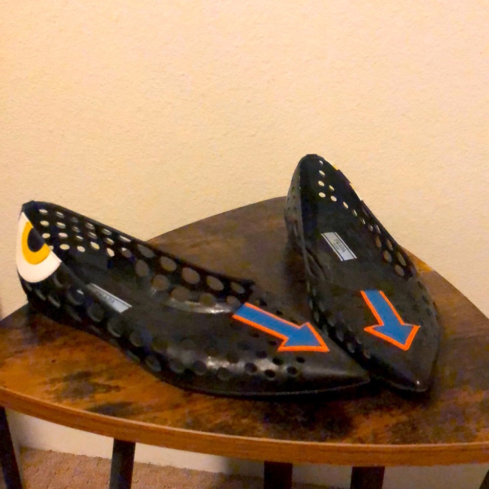 Prada leather - arrow flats